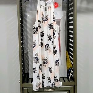 Sleeveless floral dress